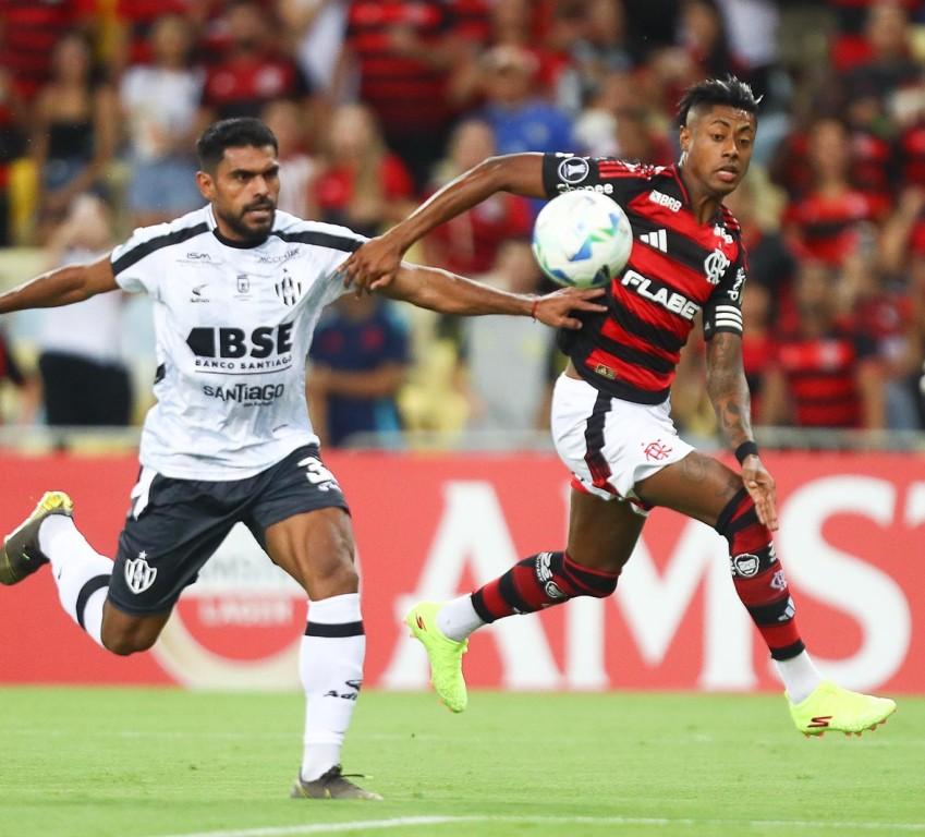 Flamengo cai diante do Central Córdoba em derrota surpreendente no Maracanã
