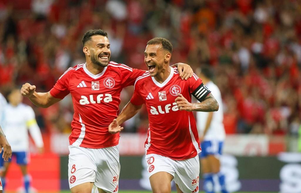 Internacional vence o Cruzeiro por 3 a 0 no Beira-Rio
