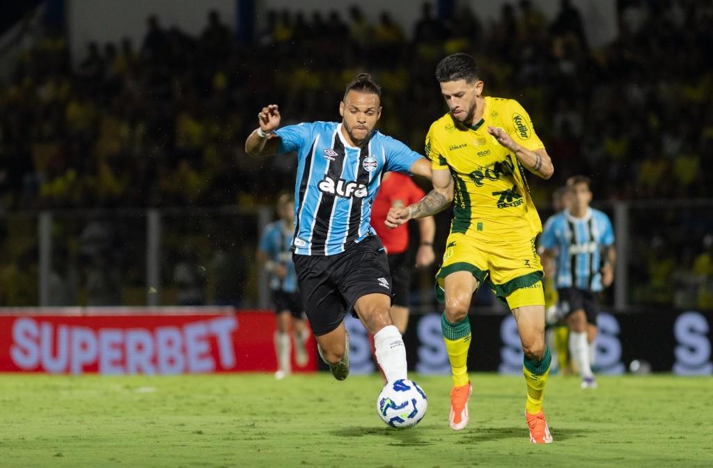 Mirassol surpreende e humilha o Grêmio, aumentando a crise no tricolor gaúcho