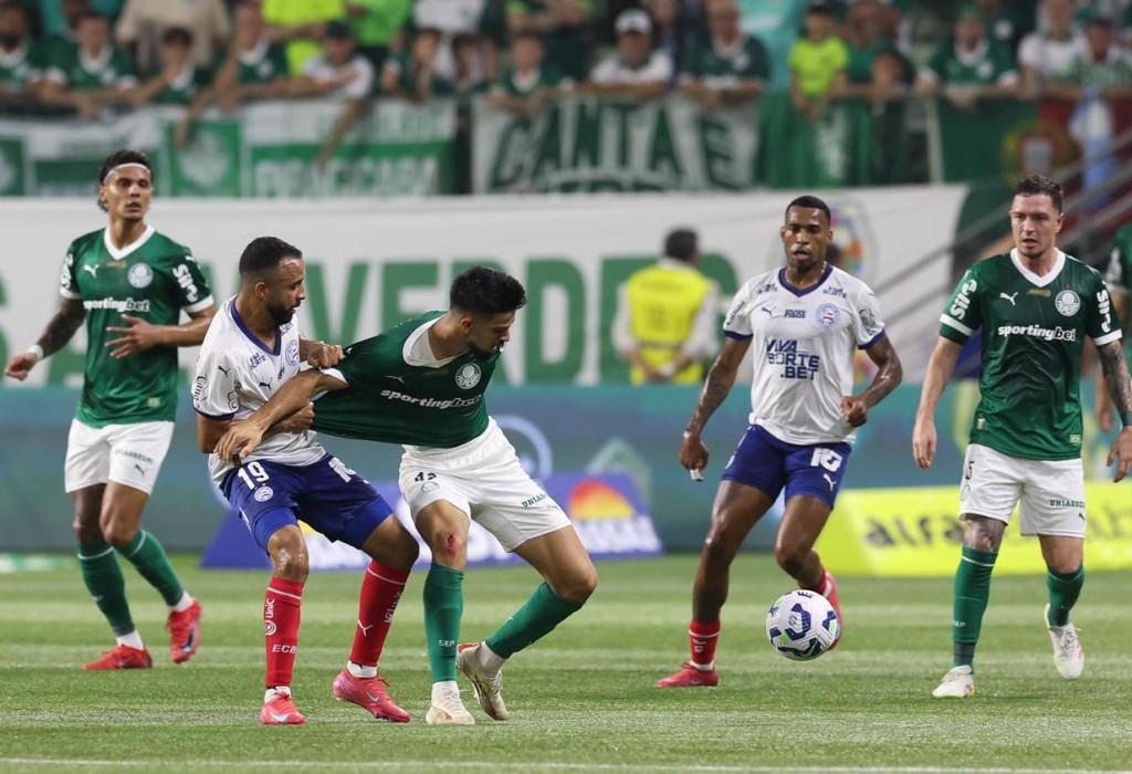 Palmeiras perde invencibilidade e liderança ao ser derrotado pelo Bahia 