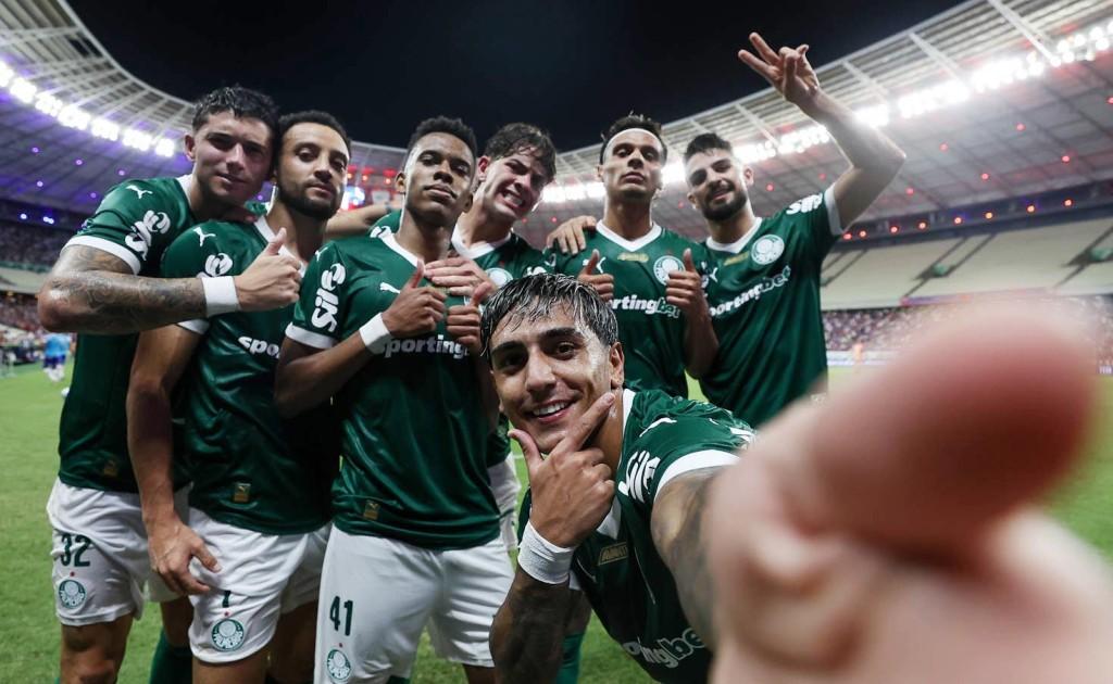 Palmeiras vence o Fortaleza e garante liderança isolada no Brasileirão