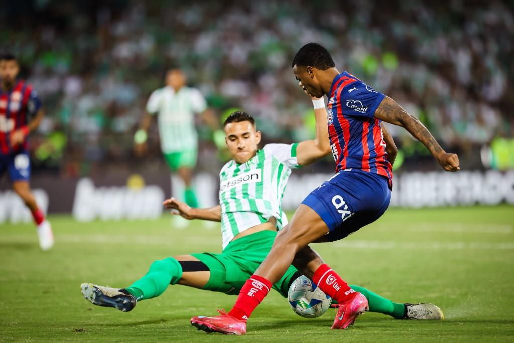 Bahia perde para Atlético Nacional e se complica na Libertadores