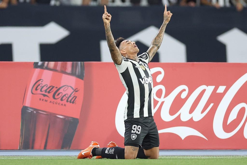 Botafogo garante vaga nas oitavas da Libertadores com vitória heróica
