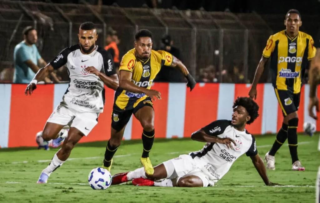 Corinthians vence Novorizontino, na estreia do técnico Dorival Júnior 