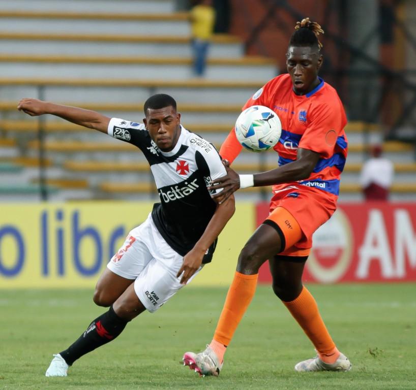 Desastre na Venezuela: Vasco sofre goleada do Puerto Cabello 