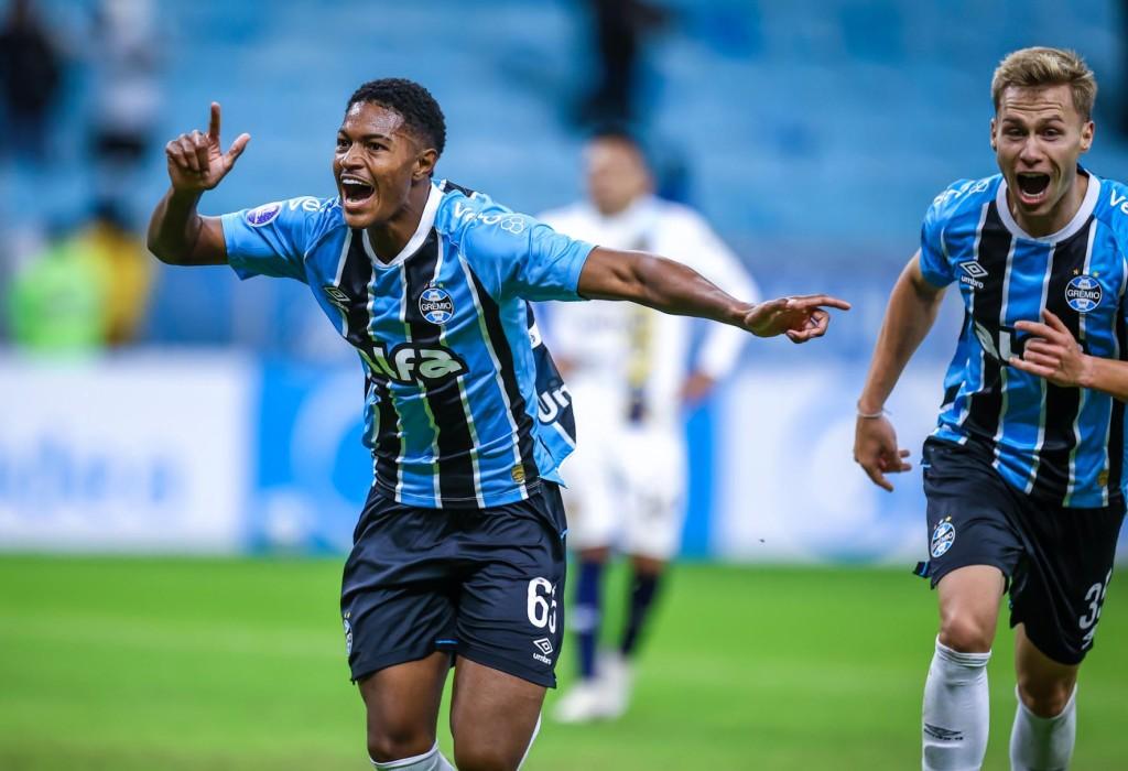 Grêmio vence Sportivo Luqueño, mas terá que disputar playoff na Sul-Americana