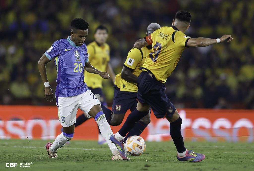 Brasil empata com Equador na estreia de Ancelotti e adia classificação para a Copa