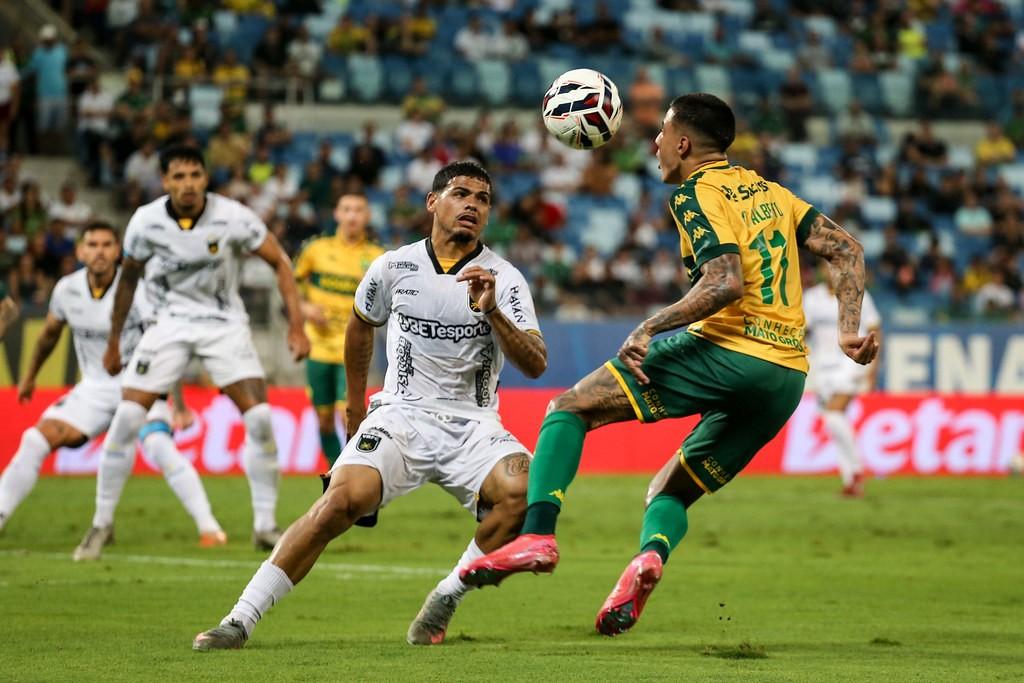 Arena Pantanal vira caldeirão: Cuiabá garante 3ª vitória seguida