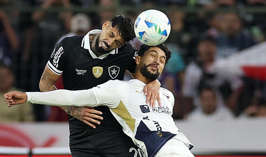Botafogo perde para LDU e é eliminado da Libertadores