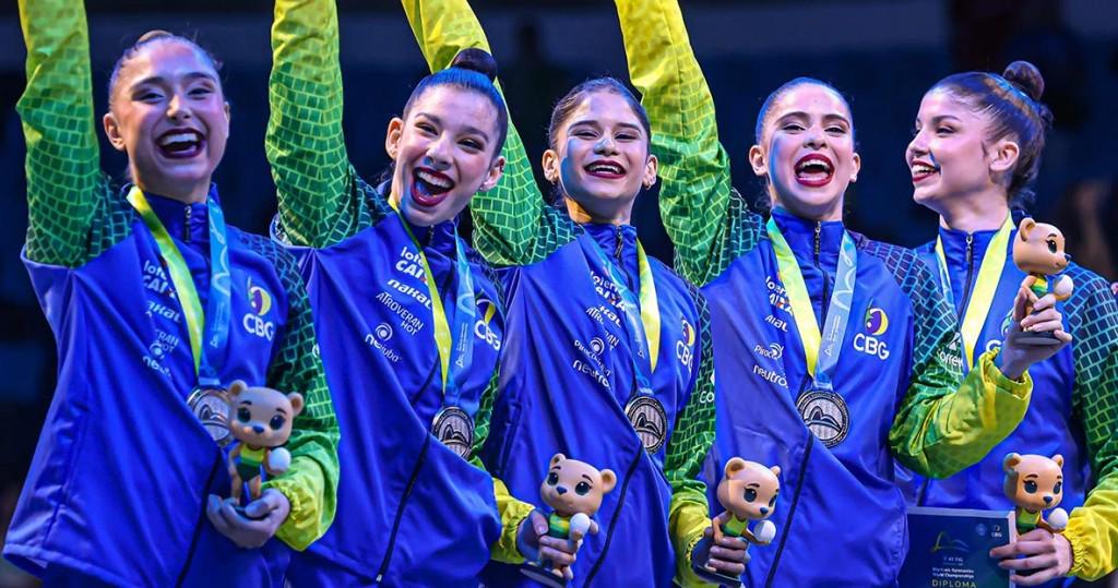 Brasil faz história com prata inédita no Mundial de Ginástica Rítmica por equipes