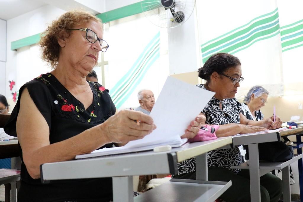 EJA promove formação de alfabetizadores populares do Programa Brasil Alfabetizado em Goiânia