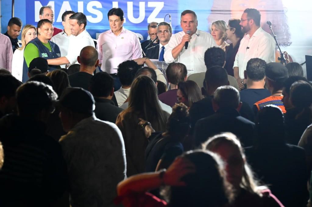 Em mais uma entrega do Brilha Goiânia, Mabel destaca investimentos em iluminação, segurança e transporte