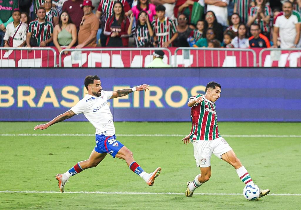Fluminense vence Fortaleza no Maracanã e sonha com G-6 do Brasileirão