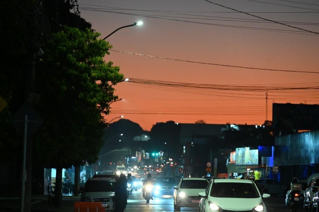 Moradores de Goiânia ganham novo canal de atendimento para solicitar reparos na iluminação pública de LED