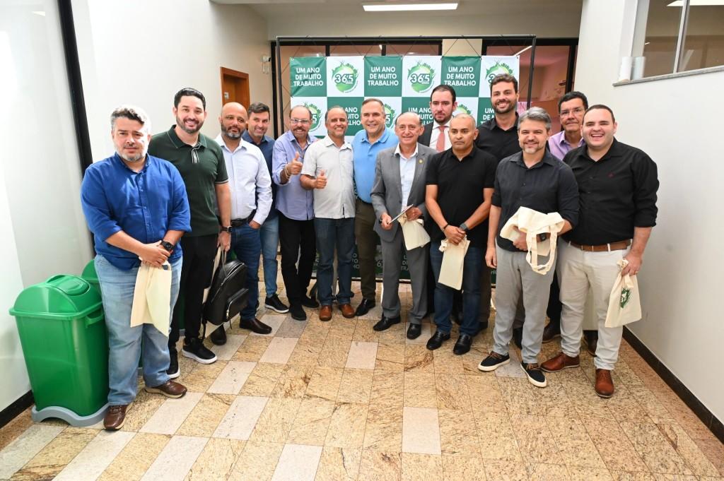 Prefeito Sandro Mabel promove visita dos vereadores à sede do consórcio Limpa Gyn