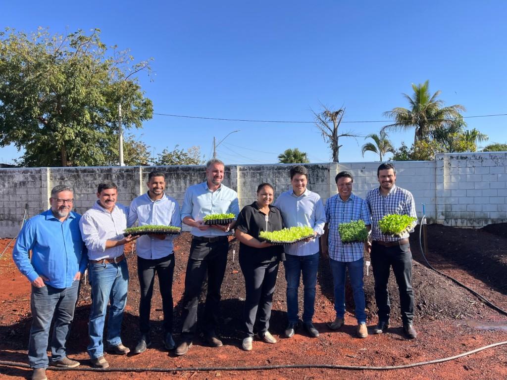 Prefeitura de Goiânia inaugura primeira horta comunitária em unidade básica de saúde da capital