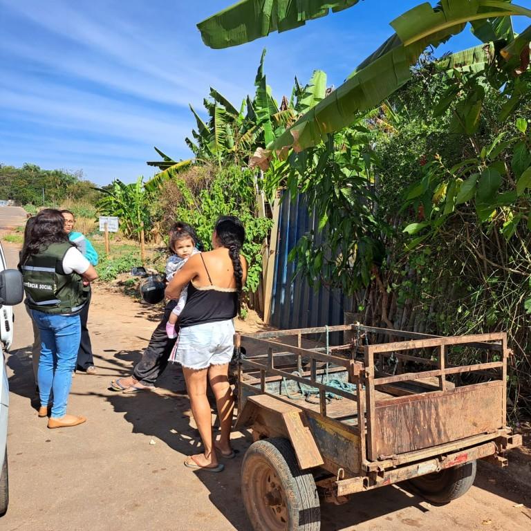 Prefeitura de Goiânia realiza atendimento social às famílias em área de risco no Real Conquista