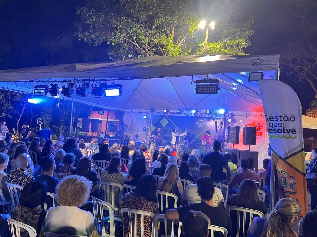Projeto Música no Bosque transforma parque em pista de dança ao ar livre com show flashback