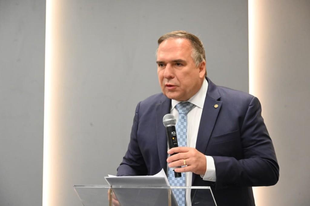 Sandro Mabel propõe união de municípios durante apresentação do Plano de Desenvolvimento da Região Metropolitana de Goiânia
