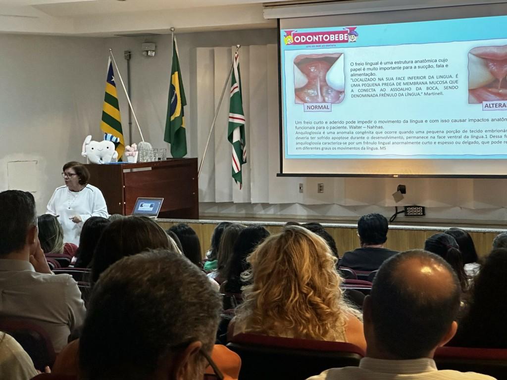 SMS promove capacitação sobre ‘Teste da Linguinha’ e frenectomia para servidores da saúde bucal da capital