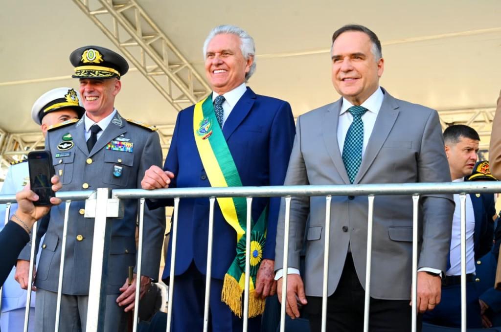 Sandro Mabel comemora 203 anos da Independência do Brasil em Desfile Cívico-Militar