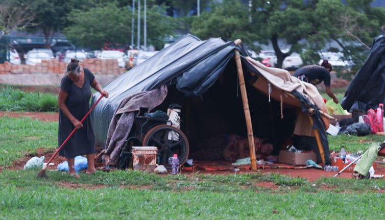 BH: câmara aprova apoio a retorno de morador de rua à terra natal