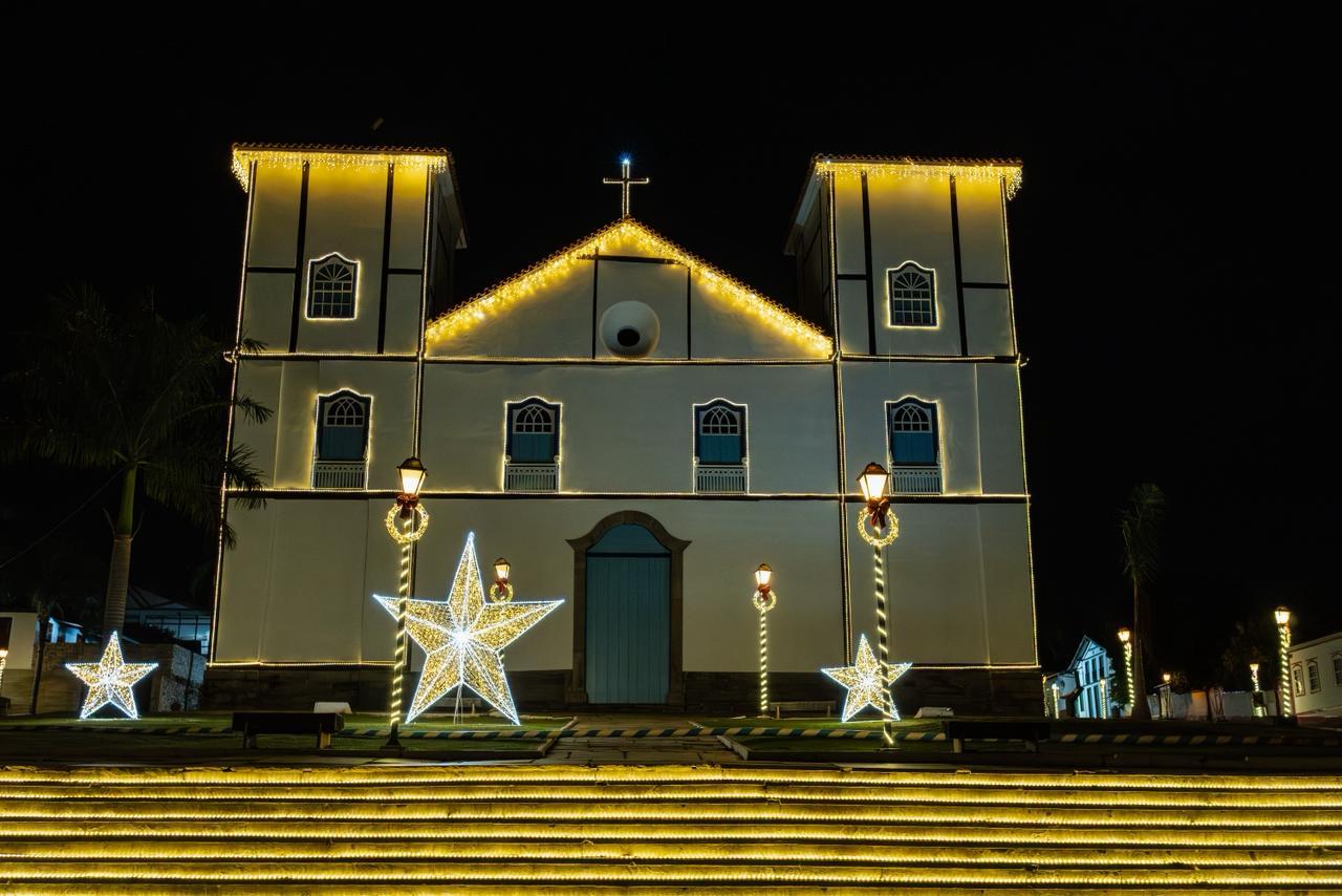 Já é Natal em Pirenópolis e cidade histórica se ilumina com o Natal do Cerrado 2025