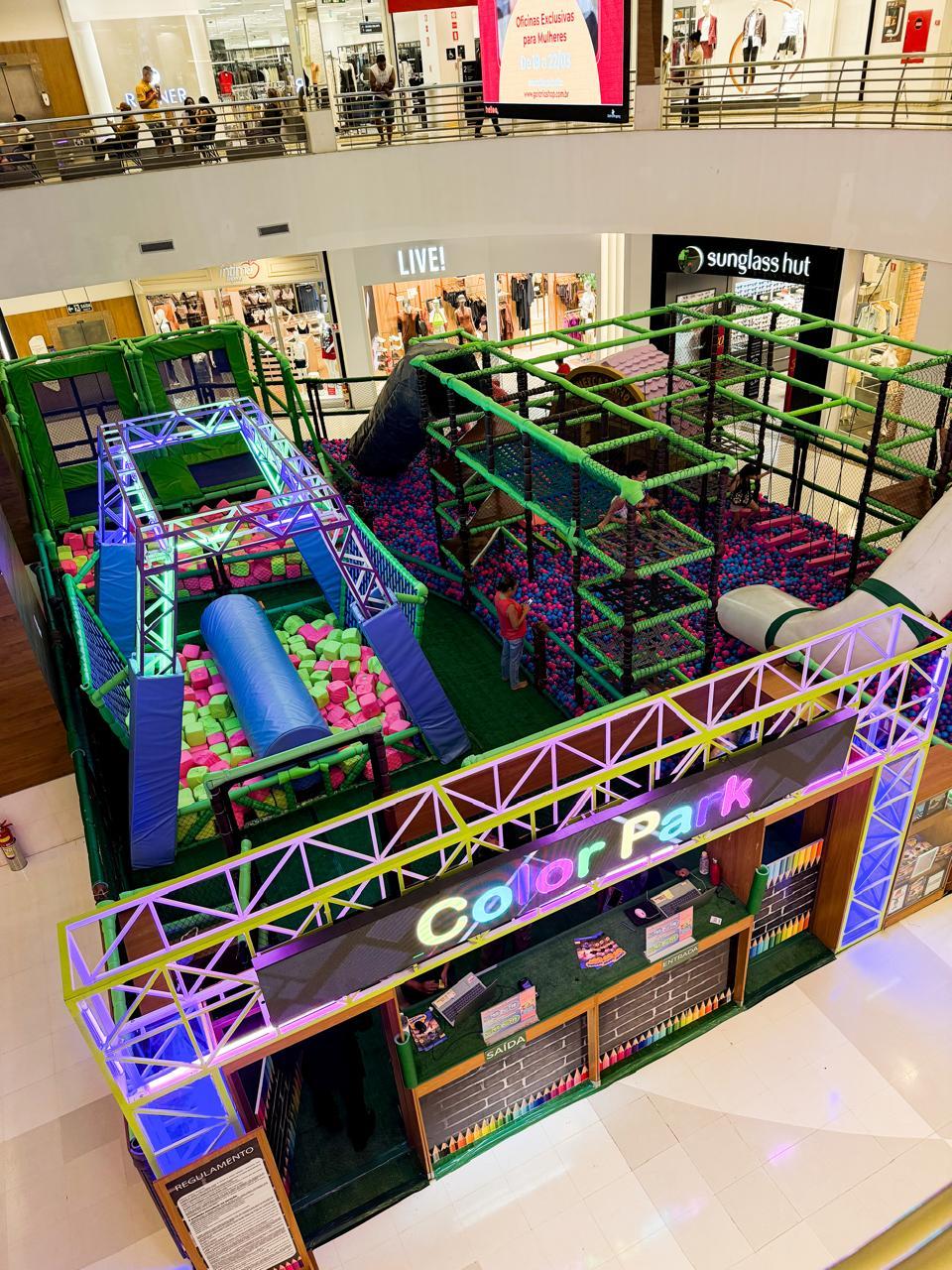 Color Park reúne brincadeiras interativas e desafios para crianças no Goiânia Shopping