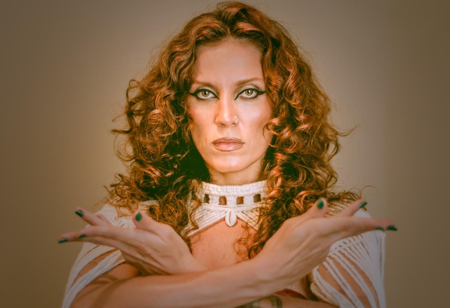 Ella Pessoa faz show de lançamento de “Sensorial”, seu primeiro EP