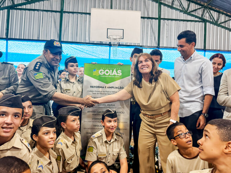 Entregue reforma e ampliação do CEPMG José de Ribamar Souza Cirqueira, em Goiânia