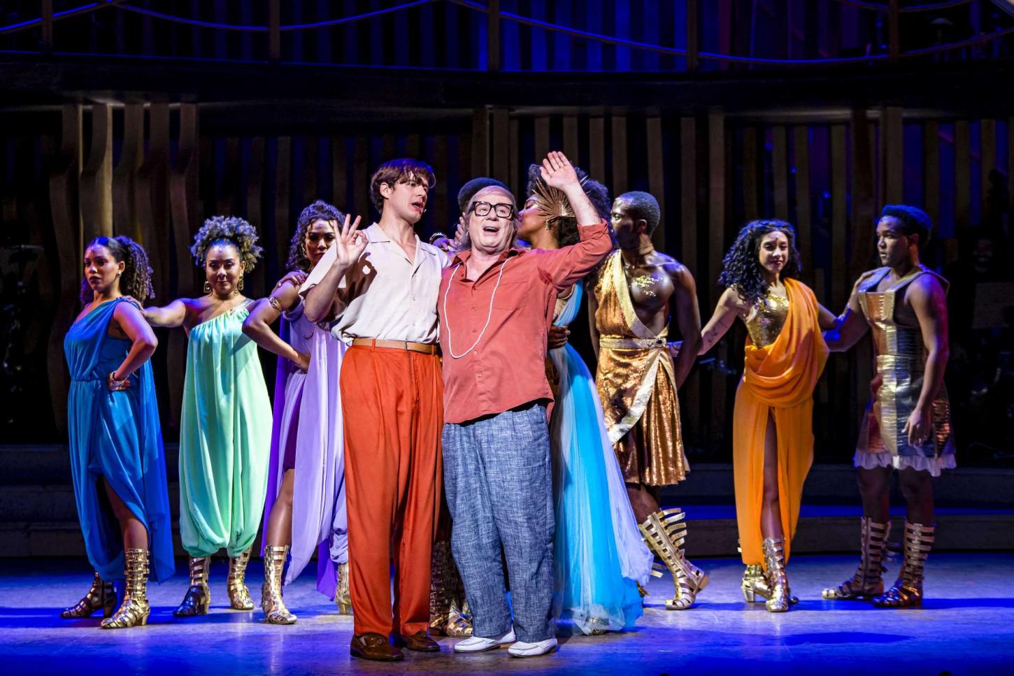 Fenômeno de público, “Tom Jobim Musical” chega a Goiânia para curta temporada no Teatro Rio Vermelho