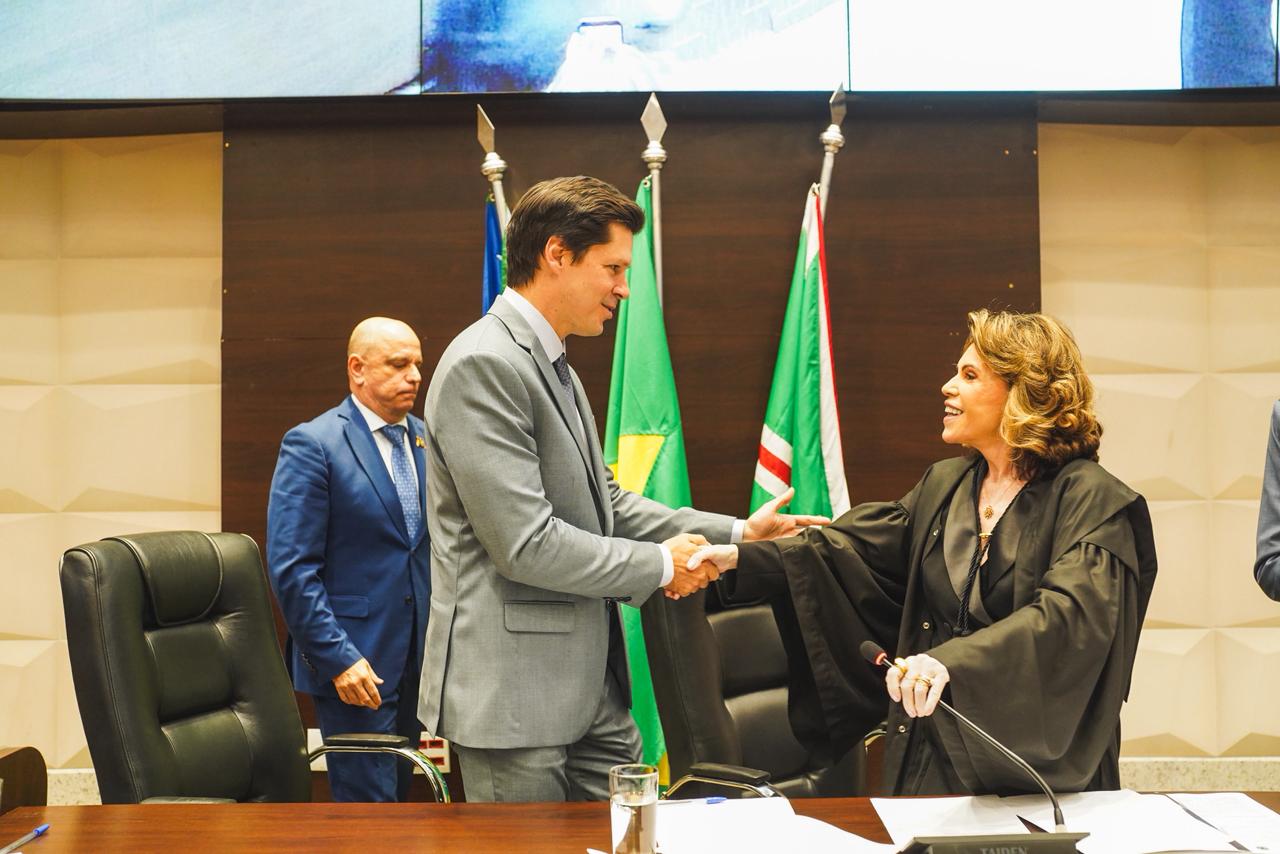 Empossada nova gestão do TRE Goiás