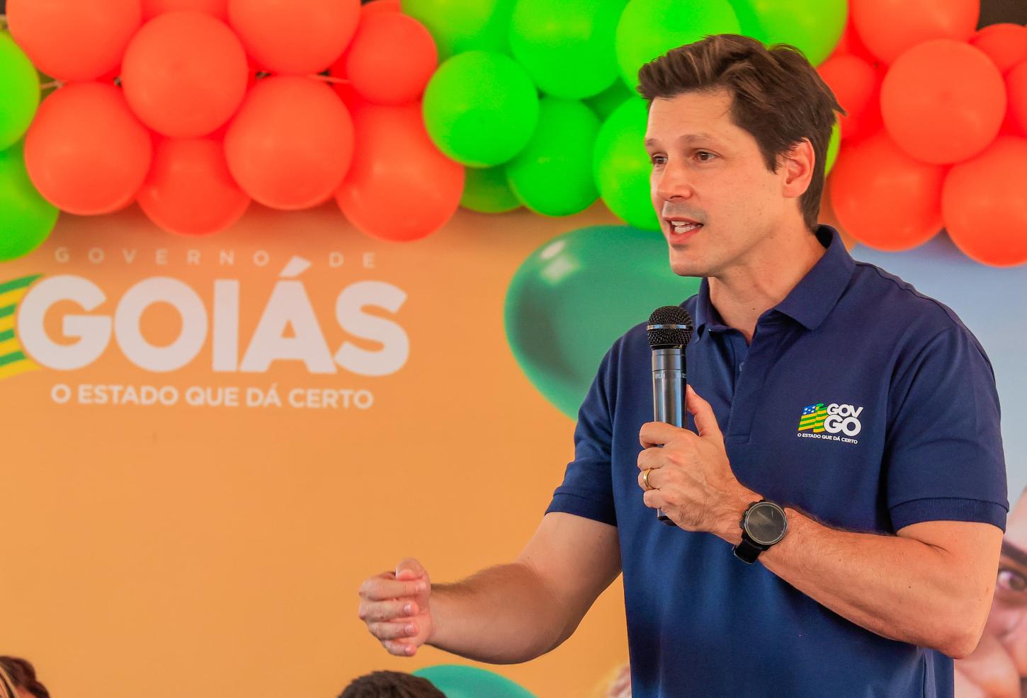 Daniel Vilela entrega casas a custo zero a famílias de Taquaral de Goiás