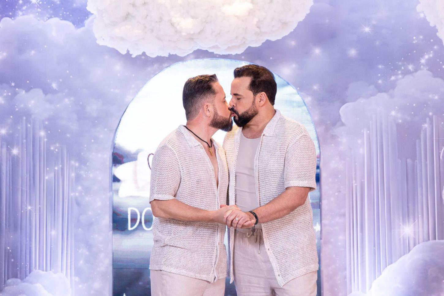 História de amor, fé e coragem marca jornada de casal homoafetivo rumo à paternidade