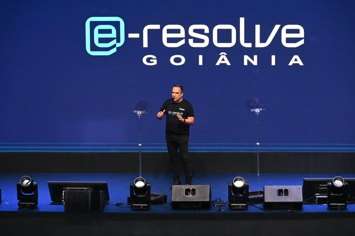 Mabel lança e-Resolve, nova plataforma de serviços digitais da Prefeitura de Goiânia