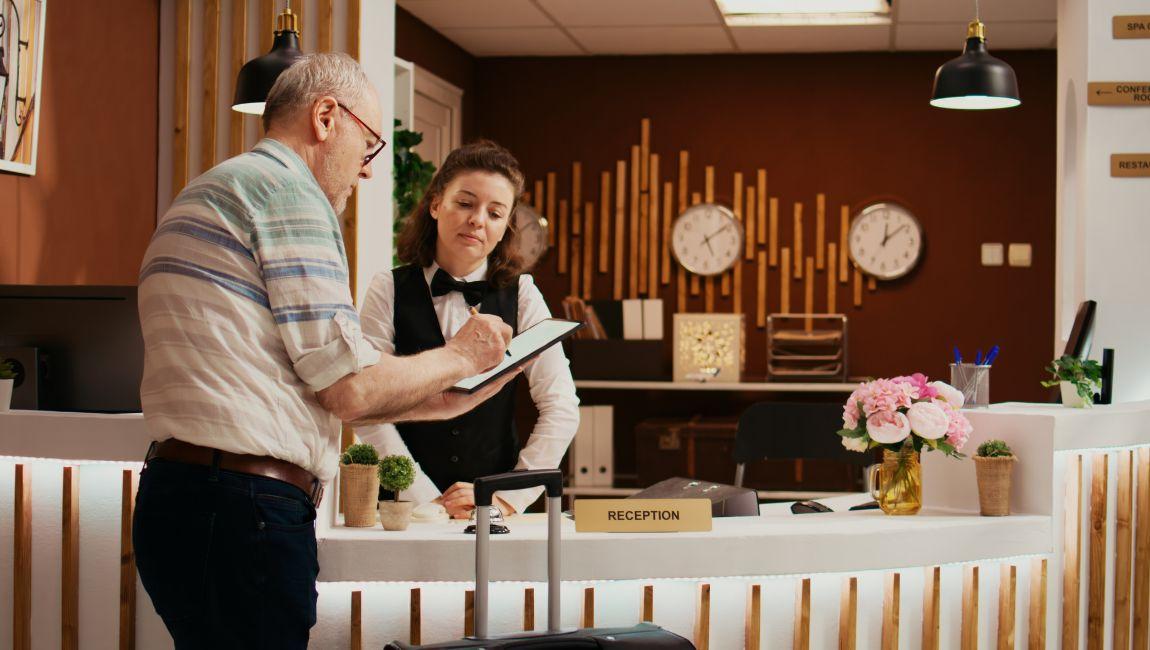 Nova Ficha Digital de Hóspedes agiliza o check-in em mais 3.700 meios de hospedagem de todo o Brasil