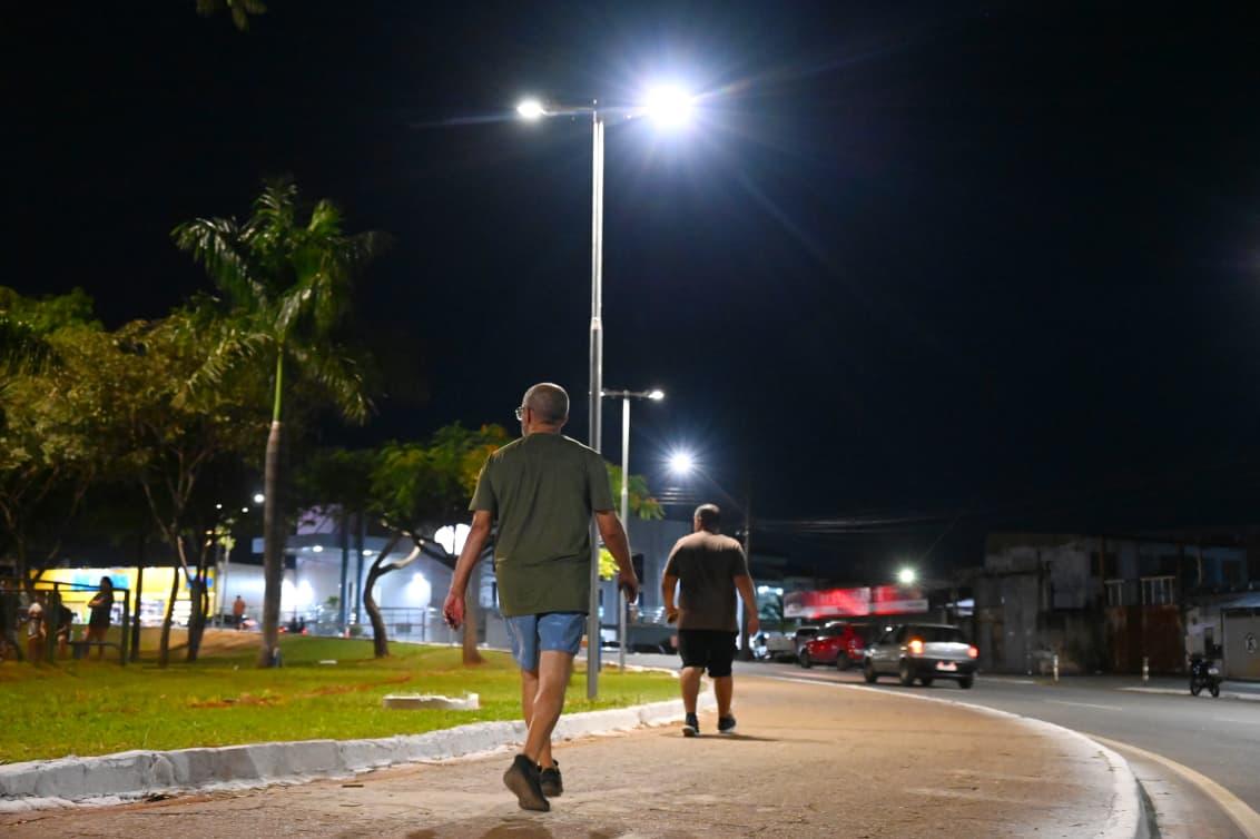 Brilha Goiânia oferece canal 24 horas para reparos em iluminação pública