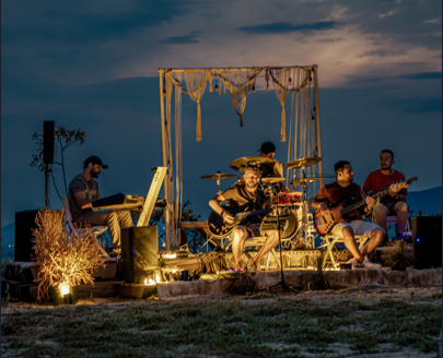  Chapada dos Veadeiros recebe edição “Fogo & Viola” do Viva Pôr do Sol & Brasa 
