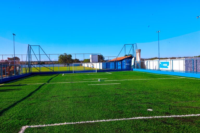 Inaugurado campo sintético de futebol society de Planaltina