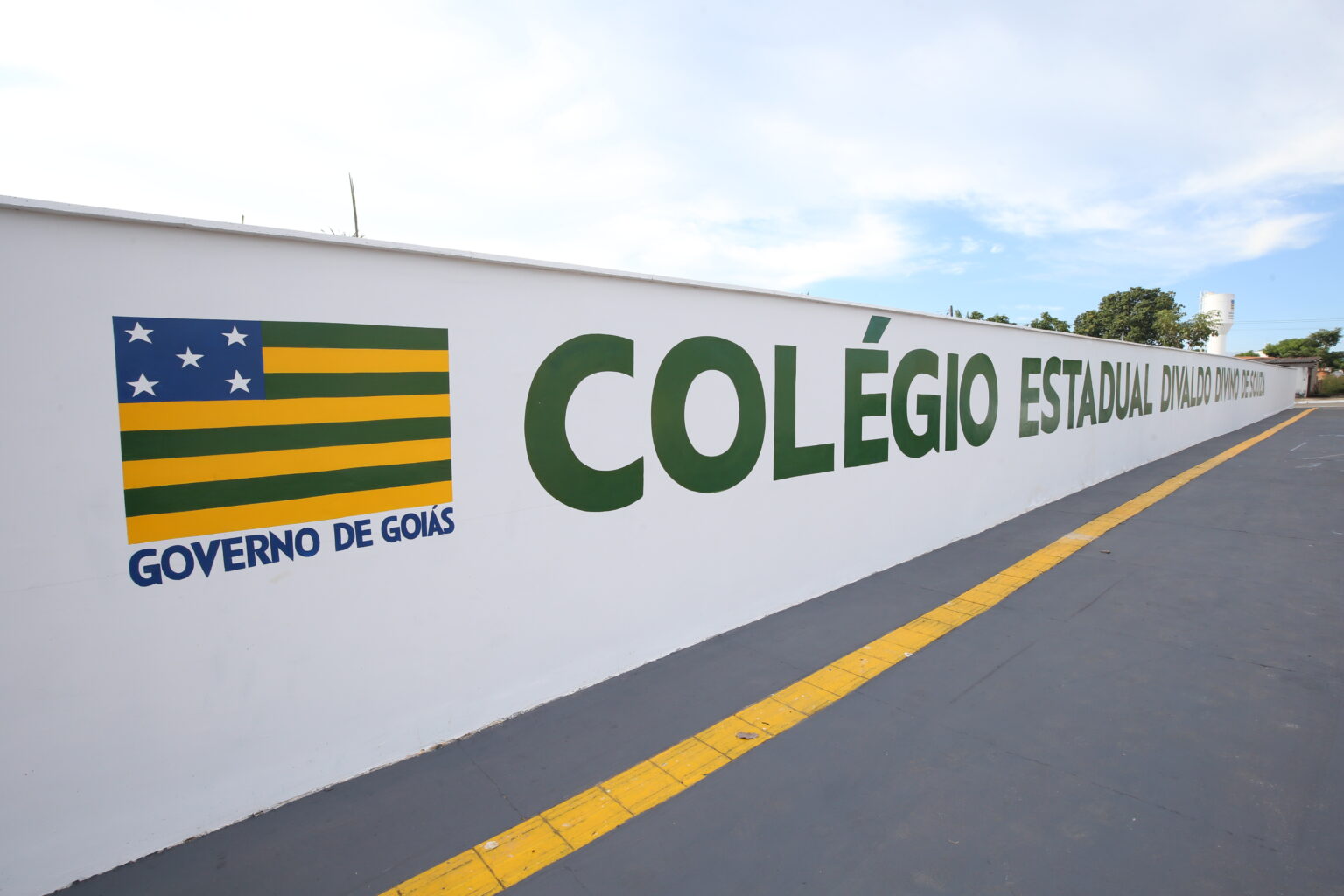 Colégio Estadual Divaldo Divino de Souza ganha nova sede