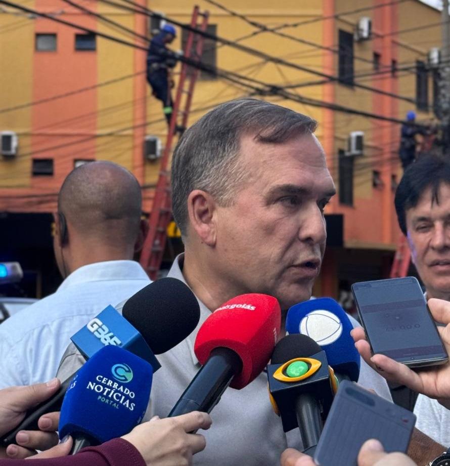 Mabel lança Programa Cidade Segura na Região da 44 com retirada de fios e cabos soltos