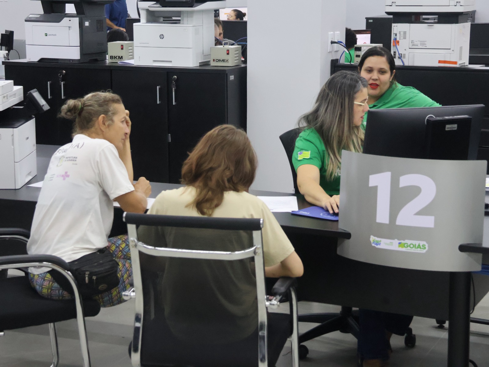Repartições estaduais fecham às 12h desta segunda-feira