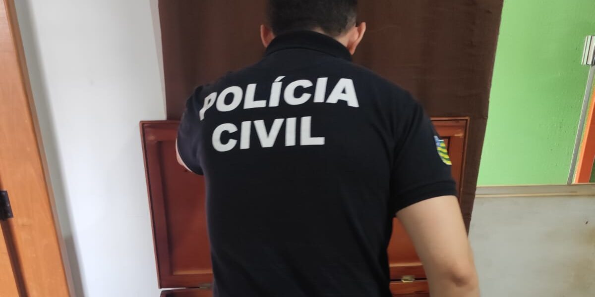 Técnica de enfermagem é presa por golpe via PIX com dados hospitalares