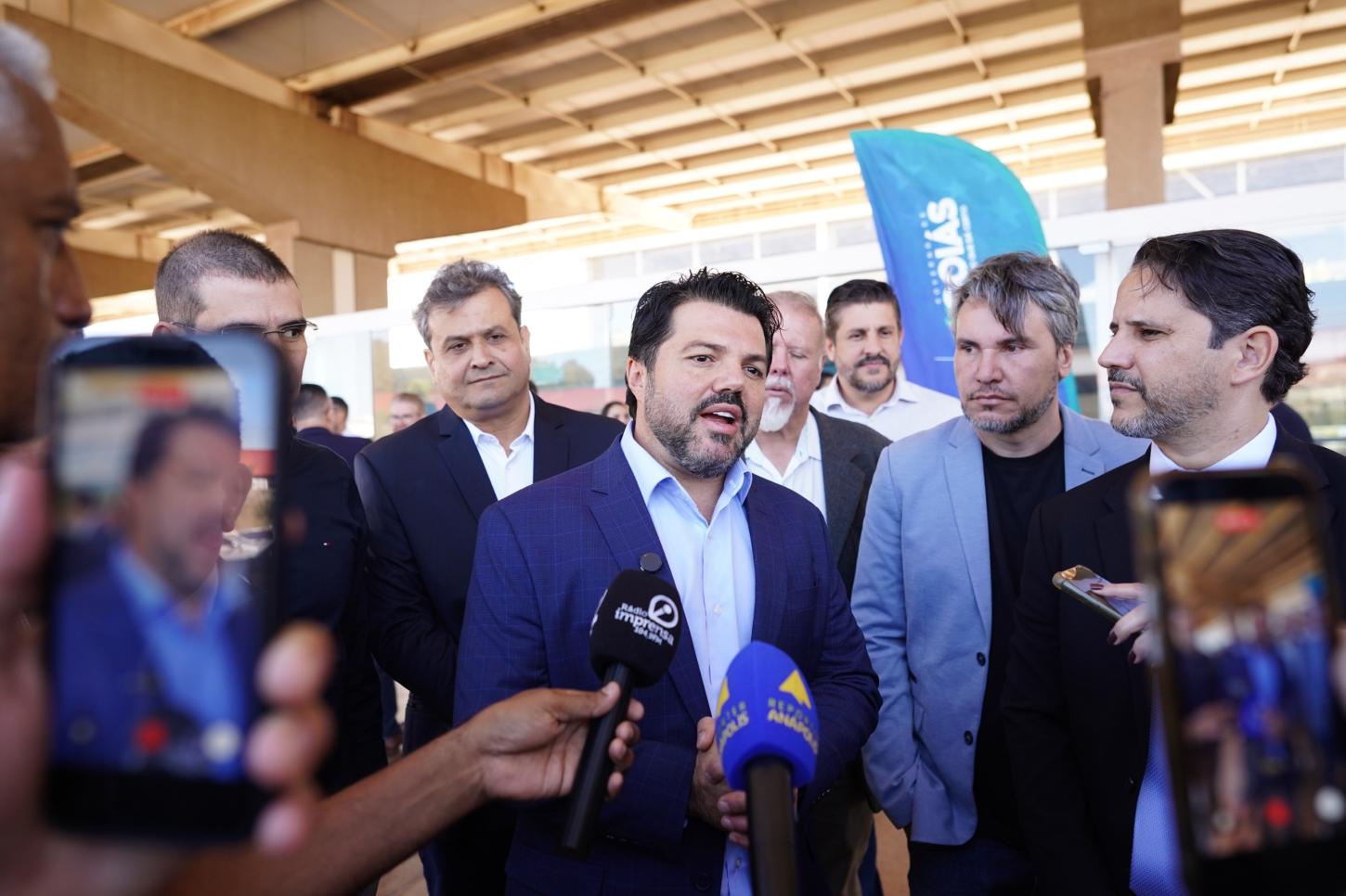 Márcio Corrêa recebe ‘as chaves’ do Centro de Convenções de Anápolis e fala sobre futuro do espaço