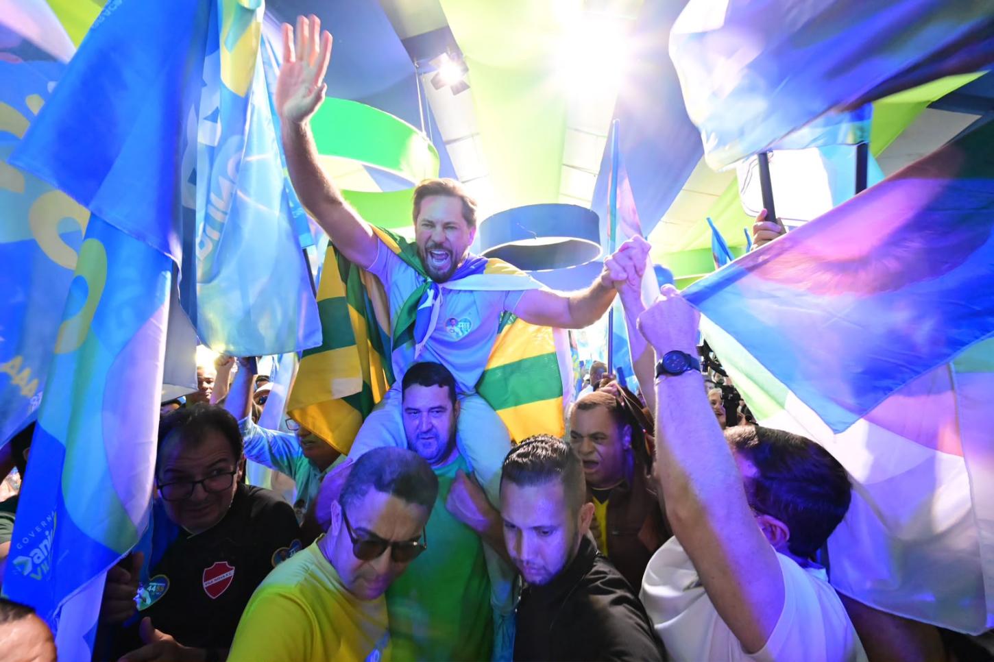 Bruno Peixoto inaugura comitê em Goiânia com mais de 2 mil pessoas e demonstra força para disputa à Câmara Federal