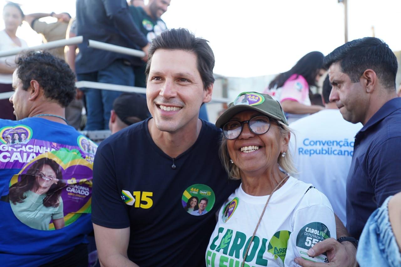 Daniel Vilela inicia campanha na liderança com 45,8%, aponta Paraná Pesquisas