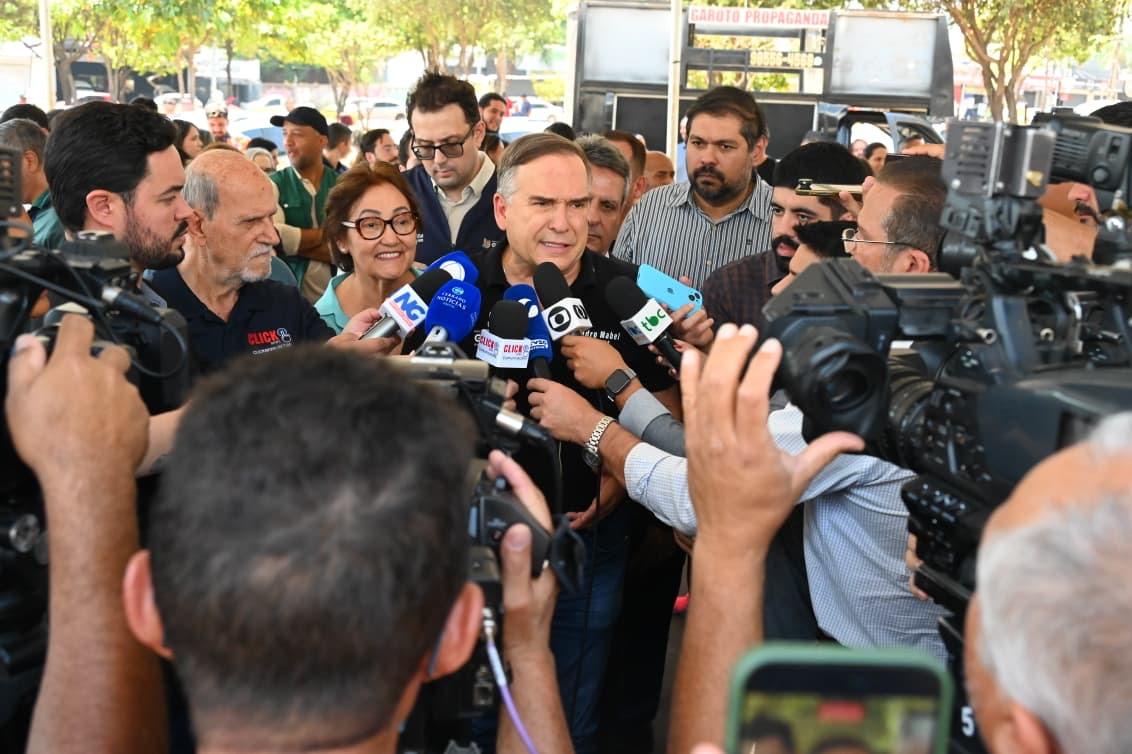 Prefeito Sandro Mabel entrega motolâncias para retomada do atendimento do Samu