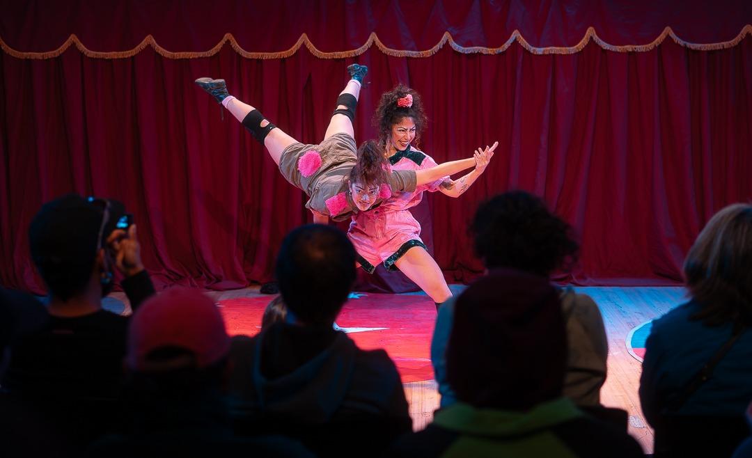 5º Festival Internacional de Circo Basileu França traz atrações do Brasil e do Chile para Goiânia