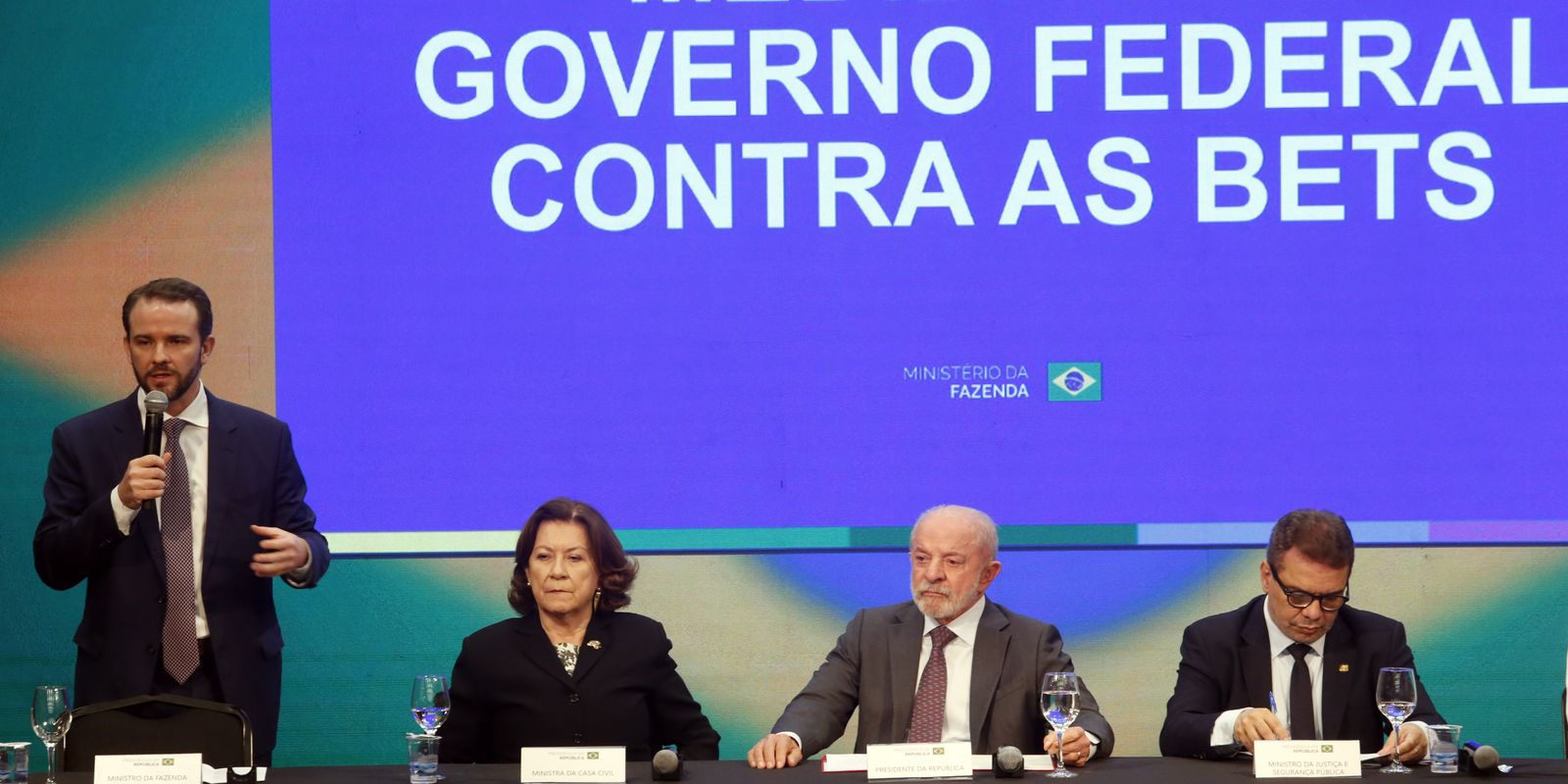 Governo federal alerta que bets ilegais sofrerão bloqueio total após prazo
