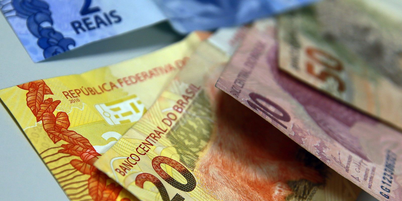 Juros e inadimplência das famílias sobem em agosto, aponta Banco Central